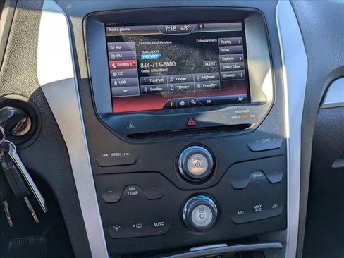 Used 2015 Ford Explorer XLT w/ Equipment Group 202A AWD/4WD image 12