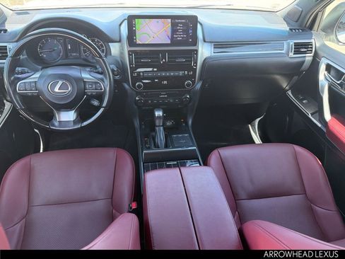 Used 2023 Lexus GX 460 Premium w/ Accessory Package image 29
