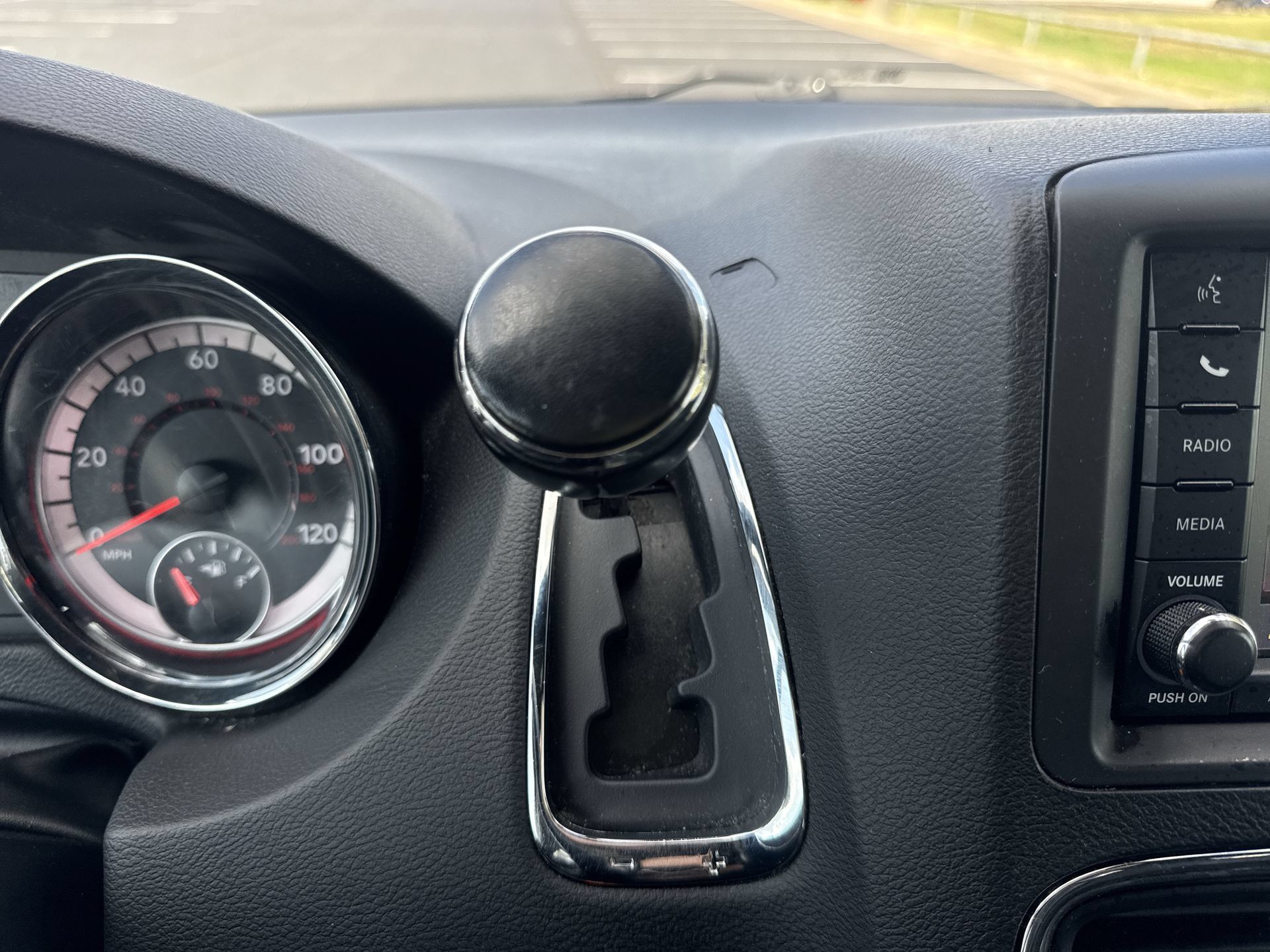 Used 2019 Dodge Grand Caravan SXT FWD image 19