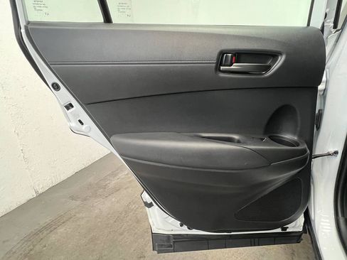 Used 2024 Toyota Corolla Cross AWD Hybrid image 9