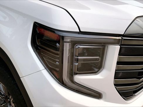 Used 2024 GMC Sierra 1500 AT4 w/ Technology Package AWD/4WD image 27