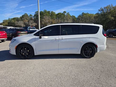 New 2026 Chrysler Pacifica Select w/ S Appearance Package FWD image 6