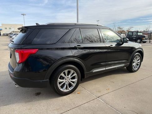 Used 2022 Ford Explorer Limited w/ Equipment Group 301A image 5