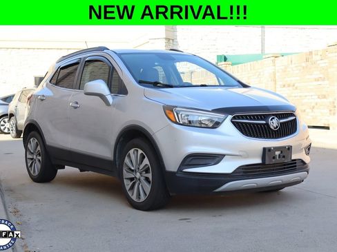 Used 2020 Buick Encore Preferred FWD image 1