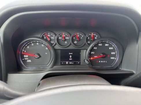 Used 2025 Chevrolet Silverado 1500 W/T w/ Z71 Off-Road Package image 11