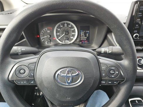 Used 2022 Toyota Corolla LE image 21