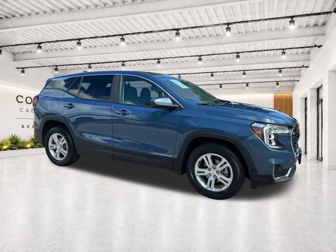 Used 2024 GMC Terrain SLE FWD image 12