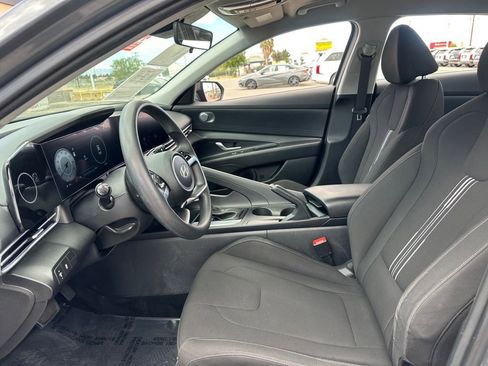 Used 2024 Hyundai Elantra SEL FWD image 14