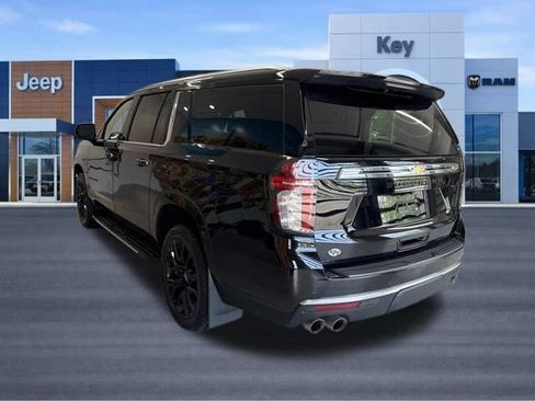 Used 2023 Chevrolet Suburban Premier AWD/4WD image 3