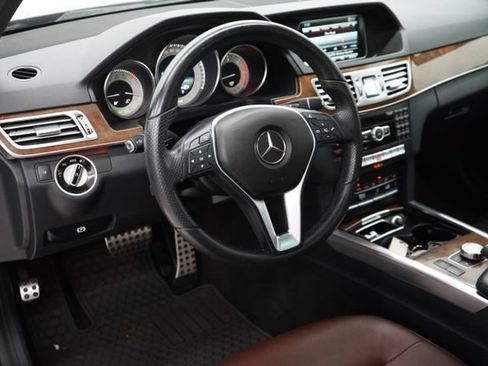 Used 2014 Mercedes-Benz E 250 BlueTEC 4MATIC Sedan image 14