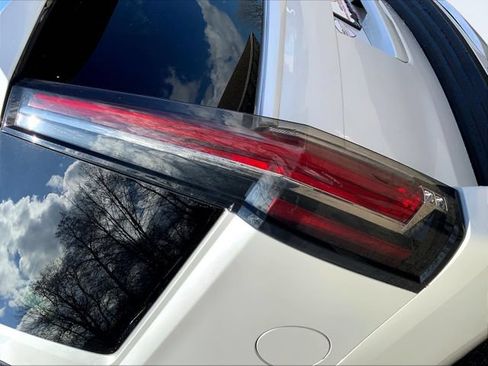 Used 2019 Cadillac Escalade Premium Luxury AWD/4WD image 12