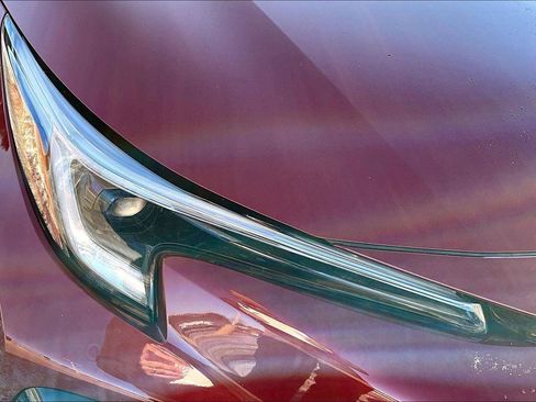 Used 2025 Toyota Corolla SE image 30