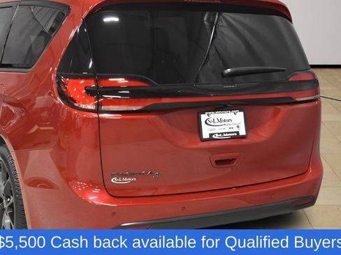 New 2026 Chrysler Pacifica Select w/ S Appearance Package FWD image 39