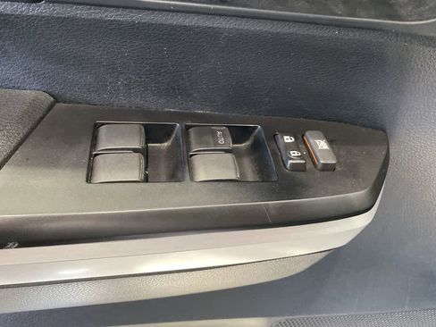 Used 2017 Toyota Tundra SR5 image 13