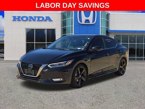 Used 2023 Nissan Sentra SR w/ SR Premium Package FWD image 7