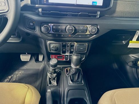 New 2026 Jeep Gladiator Sport image 14