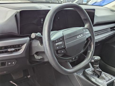 Used 2025 Kia K4 LXS image 14