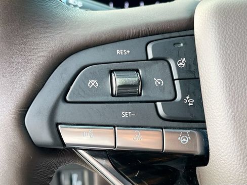 Used 2024 Cadillac Escalade ESV Sport w/ LPO, ONYX Package AWD/4WD image 19