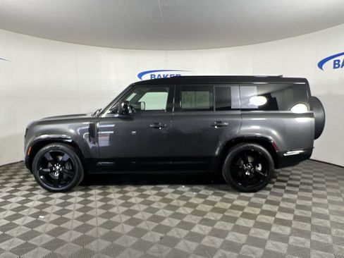 Used 2023 Land Rover Defender 130 X-Dynamic SE AWD/4WD image 6