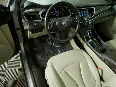 Used 2017 Buick LaCrosse Preferred image 12