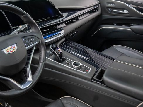 Used 2021 Cadillac Escalade Sport w/ Driver Assist Tech Package image 16