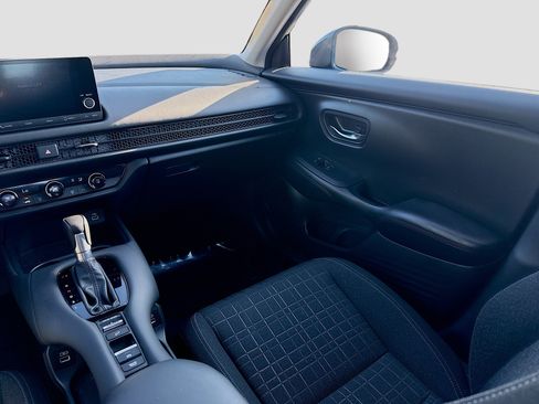 Used 2023 Honda HR-V LX image 21