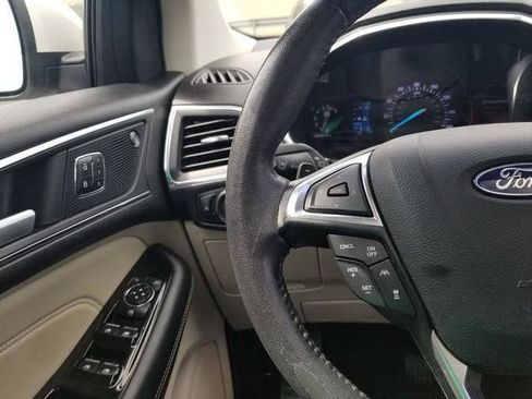 Used 2019 Ford Edge Titanium w/ Equipment Group 301A AWD/4WD image 27