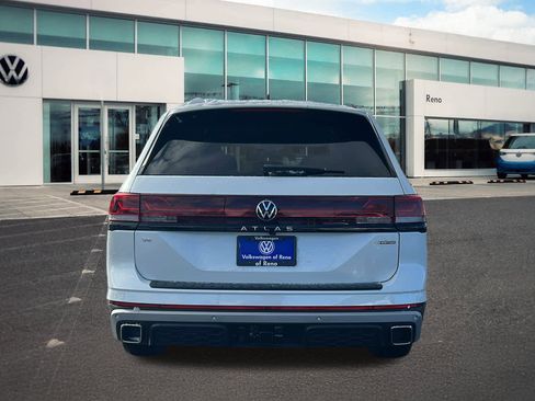 New 2026 Volkswagen Atlas Peak Edition image 6