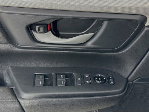 Used 2020 Honda CR-V LX image 21