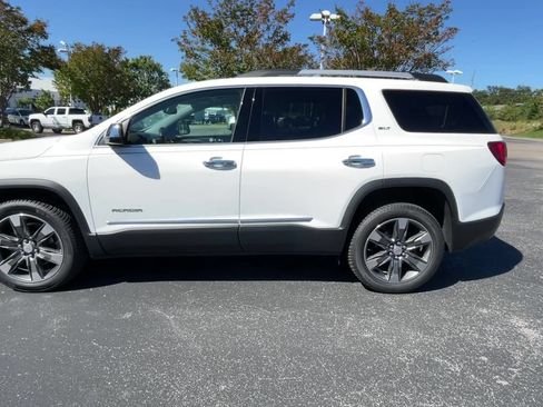 Used 2019 GMC Acadia SLT w/ LPO, Floor Liner Package FWD image 5