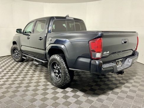 Used 2021 Toyota Tacoma SR image 9