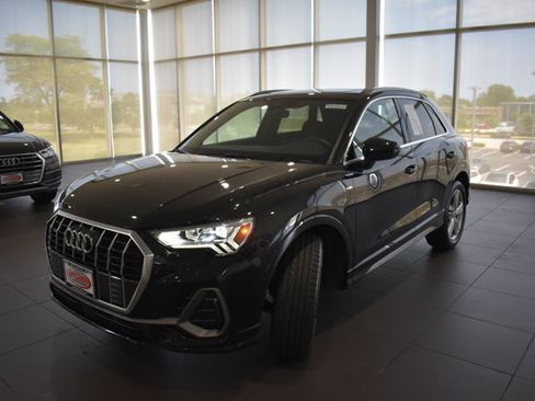 Used 2023 Audi Q3 2.0T Premium Plus AWD/4WD image 3