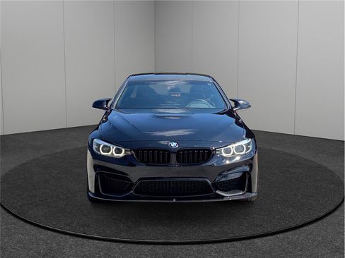 Used 2018 BMW M4 Coupe image 3