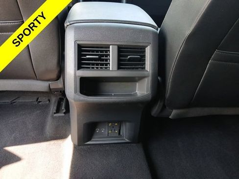 Used 2022 Volkswagen Atlas Cross Sport SE AWD/4WD image 13