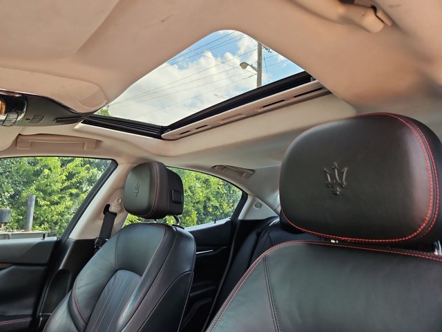 Used 2016 Maserati Ghibli S Q4 AWD/4WD image 16