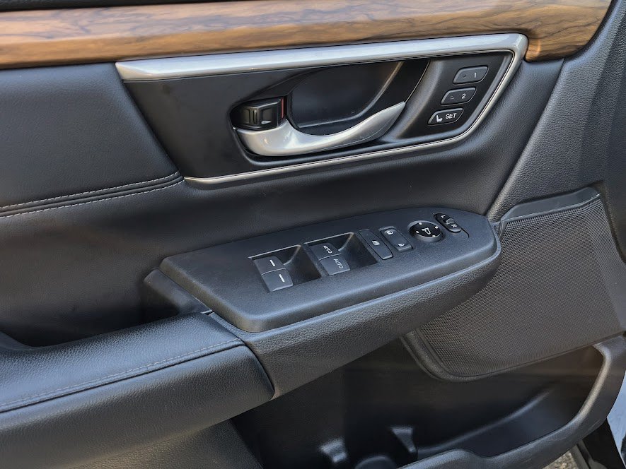 Used 2020 Honda CR-V EX-L image 6