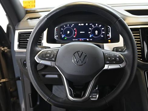 Used 2023 Volkswagen Atlas Cross Sport SEL R-Line AWD/4WD image 4