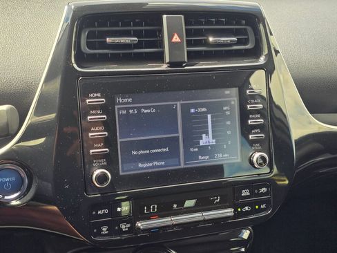 Used 2020 Toyota Prius LE AWD/4WD image 28
