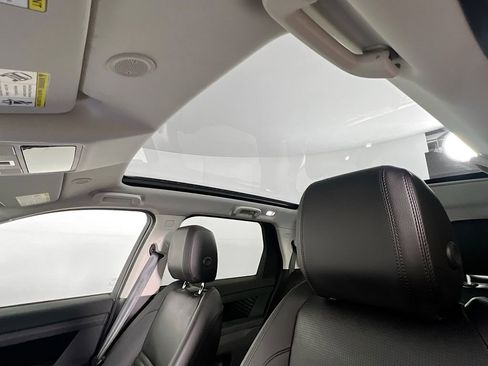 Used 2025 Land Rover Discovery Sport S image 23