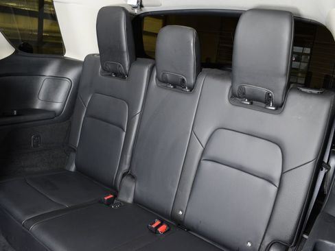 Used 2023 Nissan Pathfinder SL w/ Lighting Package (N92) AWD/4WD image 6
