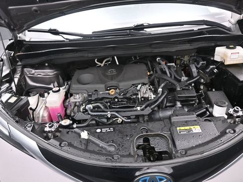 Used 2021 Toyota Sienna Limited FWD image 16