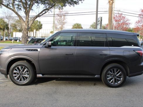 Certified 2025 INFINITI QX80 Pure image 9