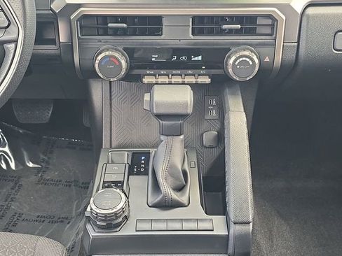 Certified 2025 Toyota 4Runner SR5 AWD/4WD image 19