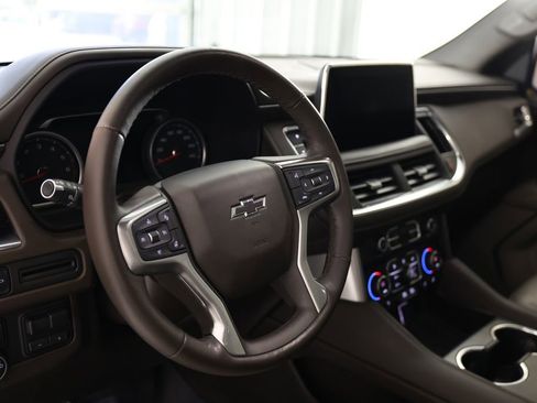 Used 2021 Chevrolet Tahoe Z71 w/ Luxury Package AWD/4WD image 21