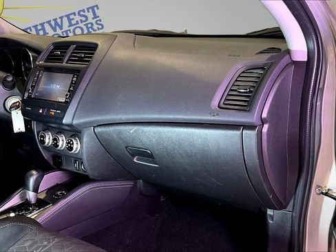Used 2025 Mitsubishi Outlander Sport AWD image 24