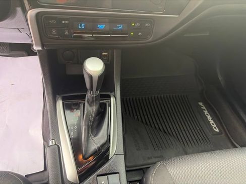 Used 2017 Toyota Corolla LE FWD image 14