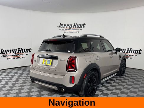 Used 2023 MINI Cooper Countryman S w/ Signature Upholstery Package image 9