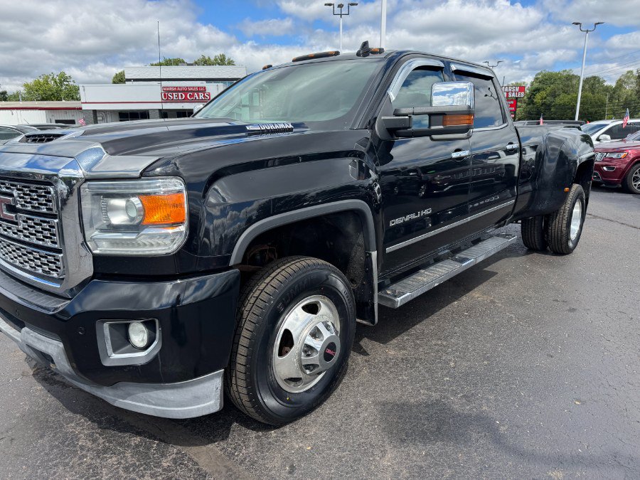 Used 2018 GMC Sierra 3500 Denali AWD/4WD image 9