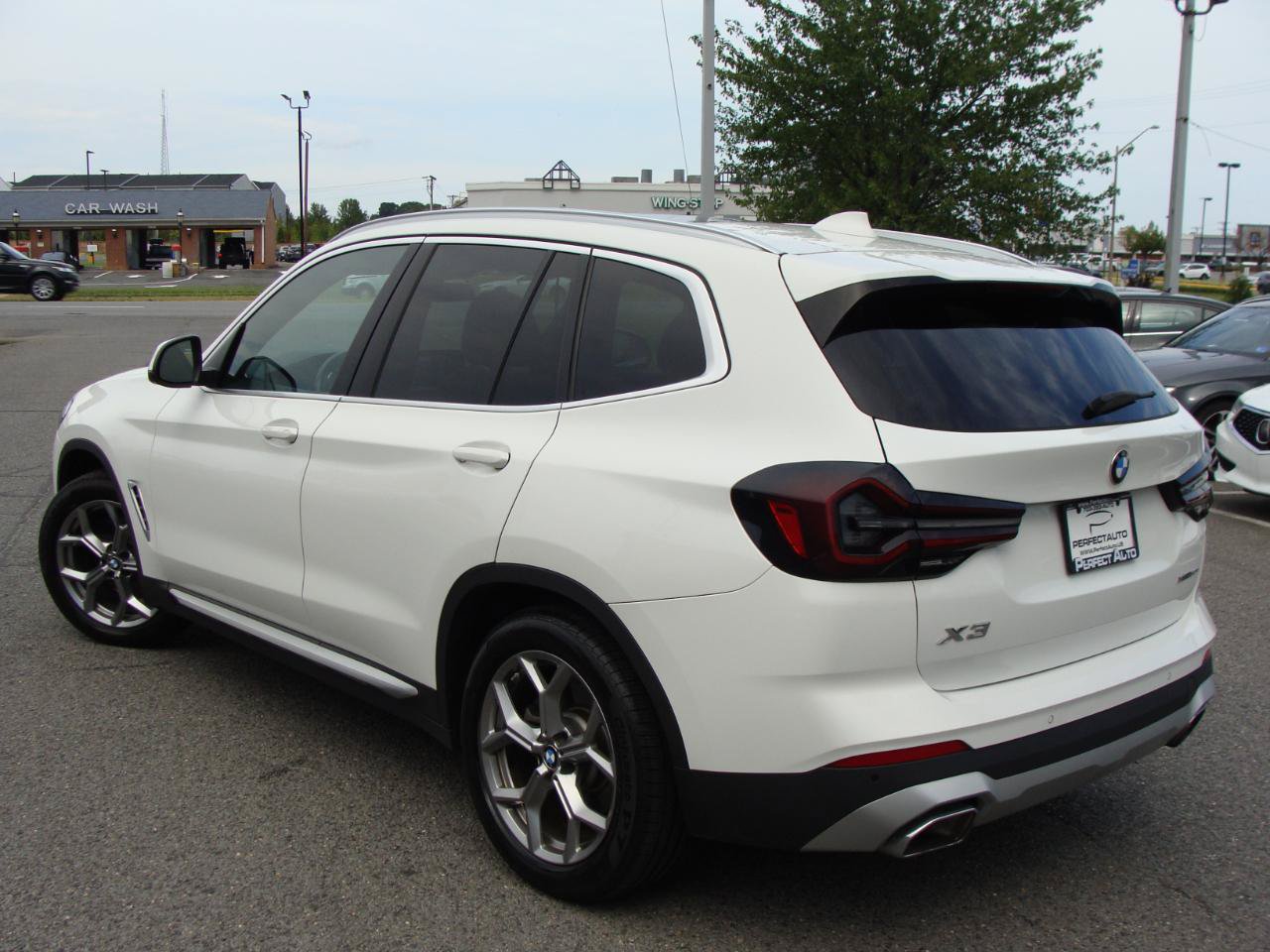Used 2023 BMW X3 xDrive30i w/ Premium Package AWD/4WD image 4