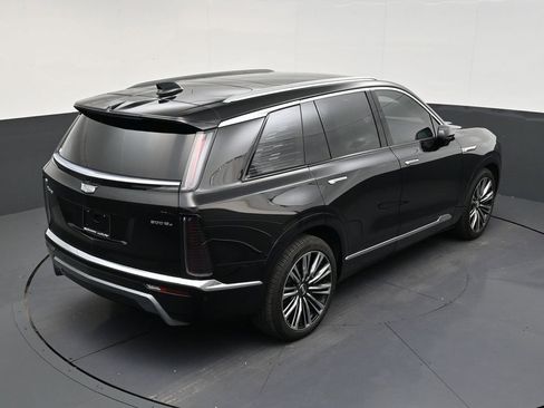 Used 2026 Cadillac Vistiq Premium Luxury AWD/4WD image 16